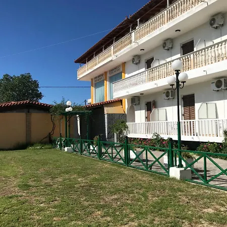 Aparthotel Dionysos 3*