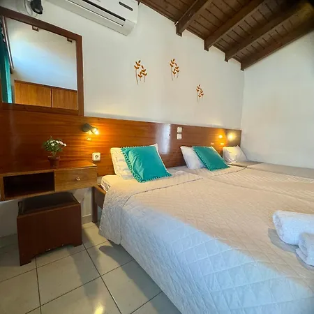 Dionysos Aparthotel 3*