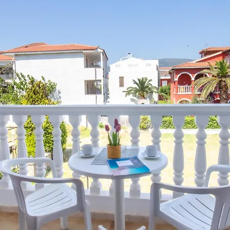 Dionysos Aparthotel 3*