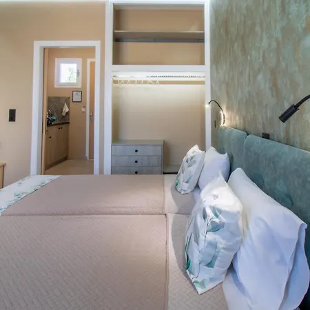 Aparthotel Dionysos 3*