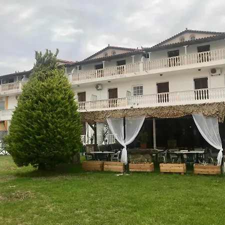 Dionysos Lägenhetshotell 2*