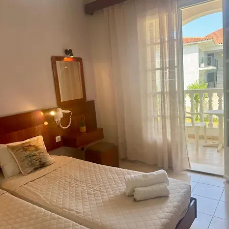 Dionysos Aparthotel 3*