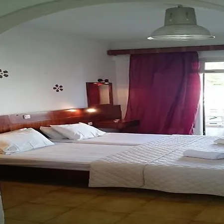 Apartahotel Dionysos 3*